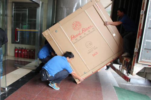 喀左钢琴贵重工艺品无忧运